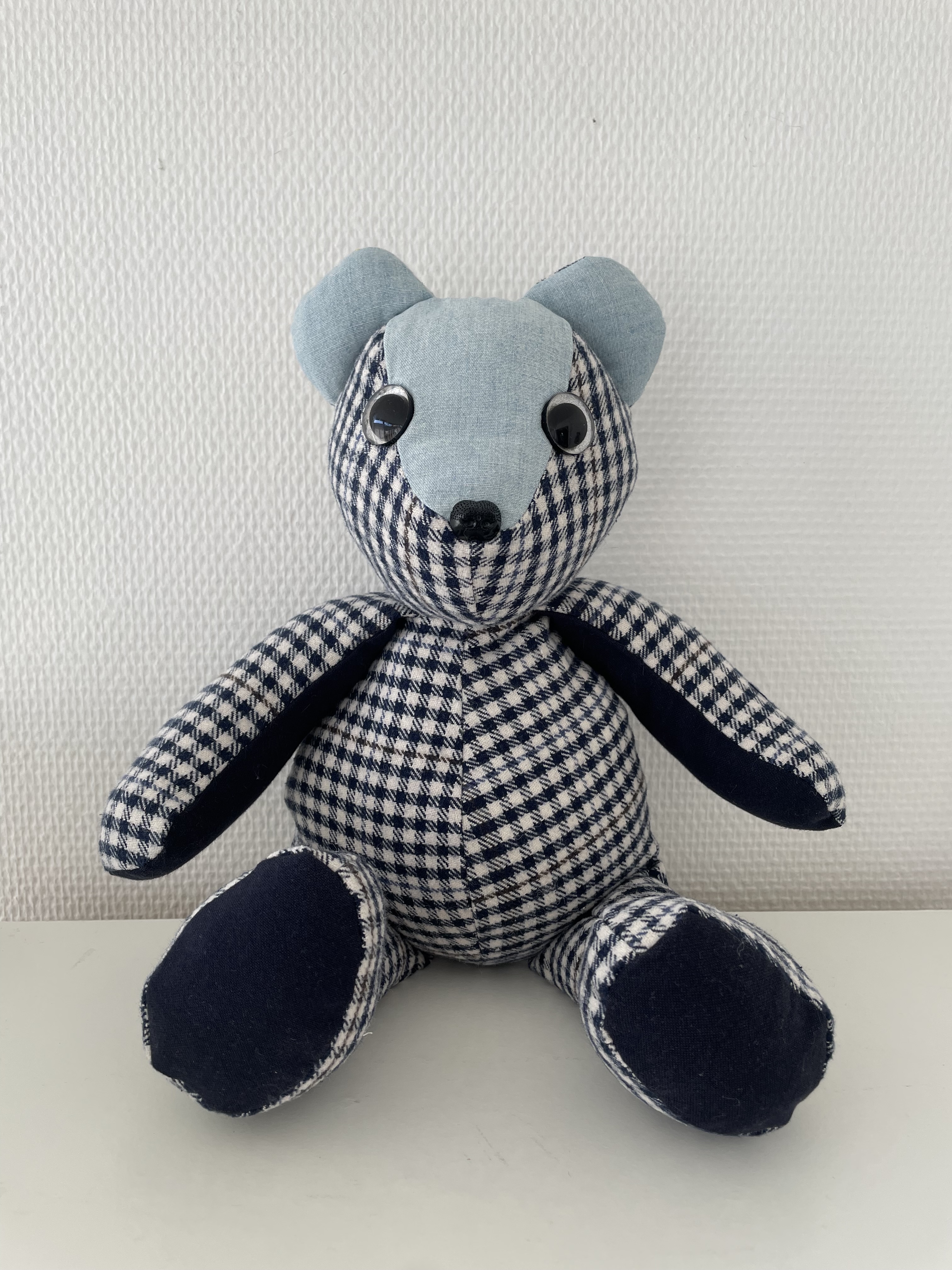 Bear with 1 type of fabric